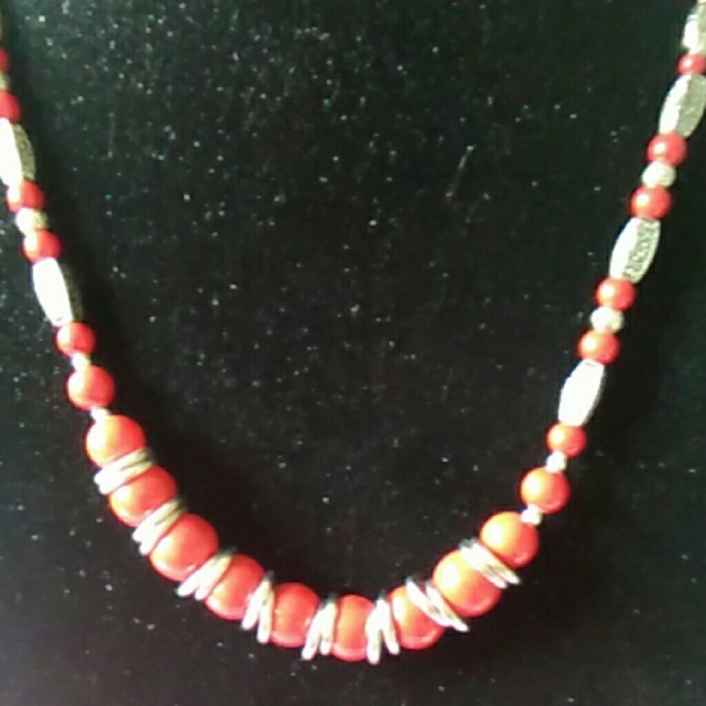 Silver red beads jewelry necklace vintage sale - Picture 3 of 4